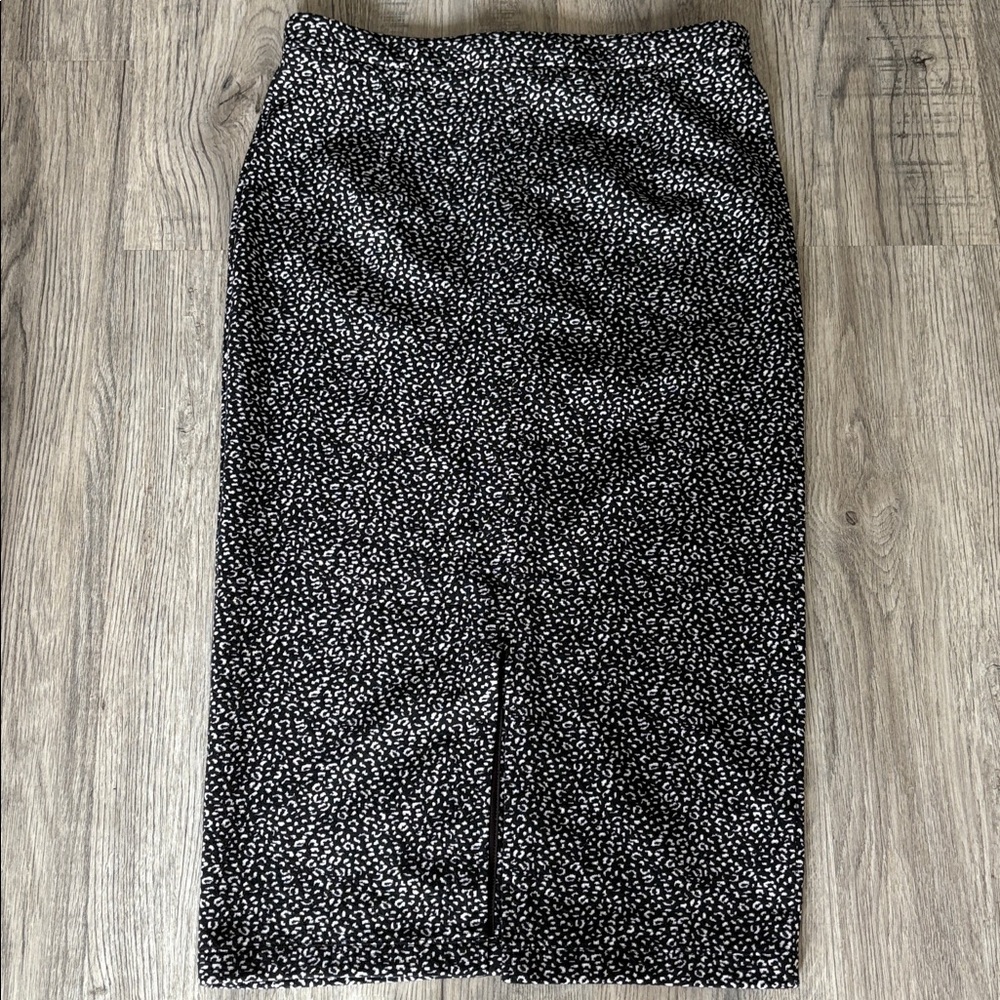 Banana Republic knit animal print stretchy midi pencil skirt size 12